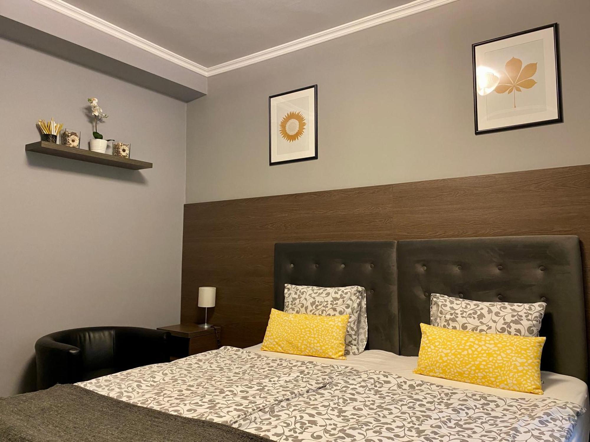 Bellevue Vendeghaz 2 Hotel Vac Bagian luar foto