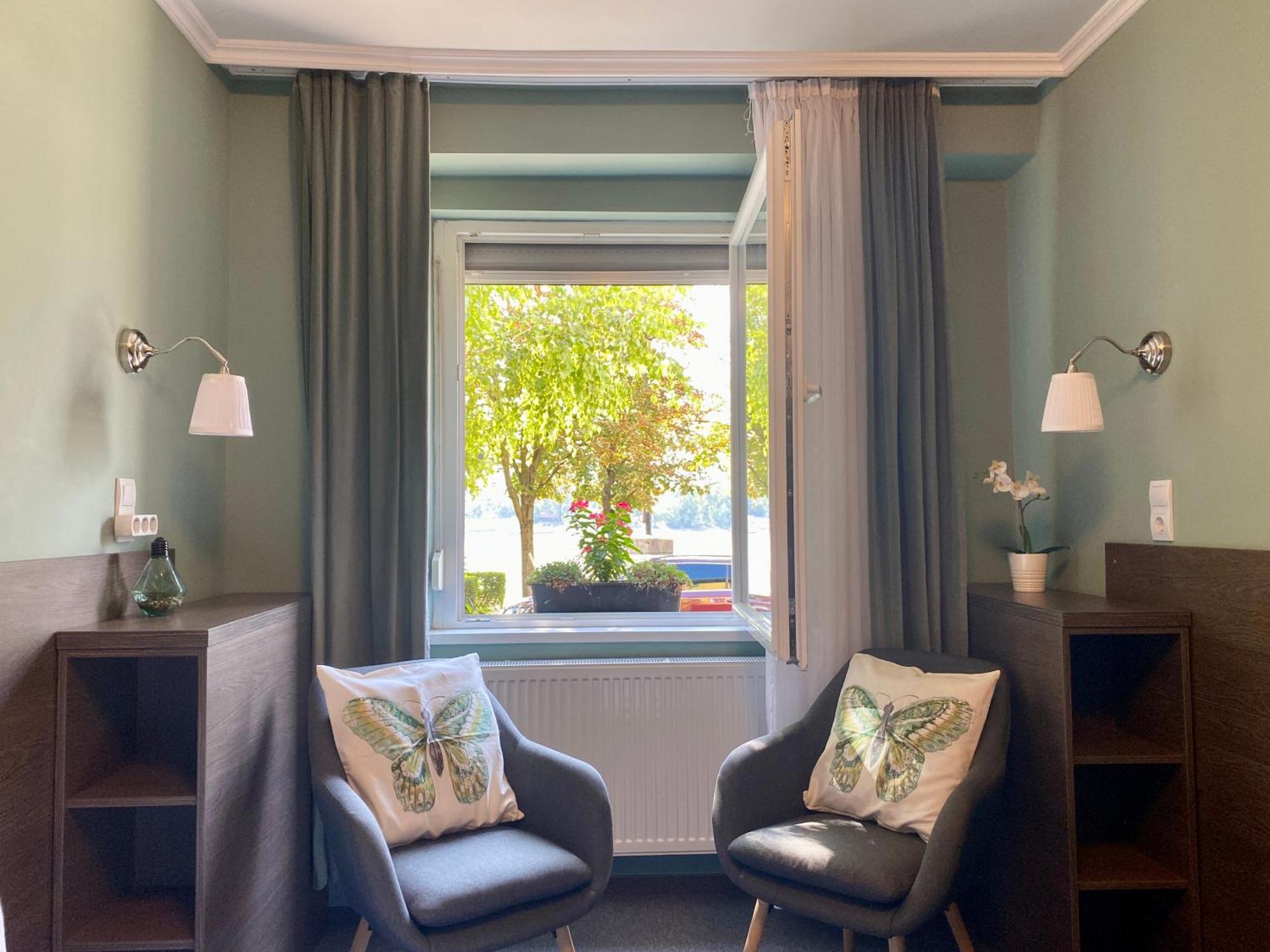 Bellevue Vendeghaz 2 Hotel Vac Bagian luar foto