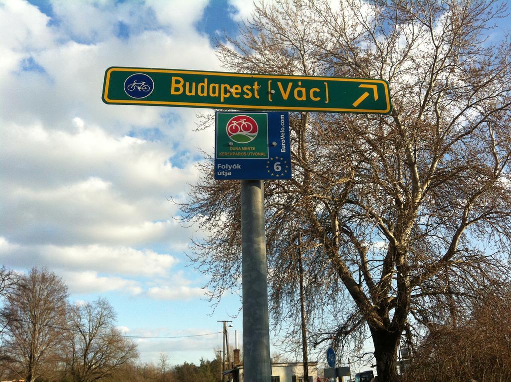 Bellevue Vendeghaz 2 Hotel Vac Bagian luar foto