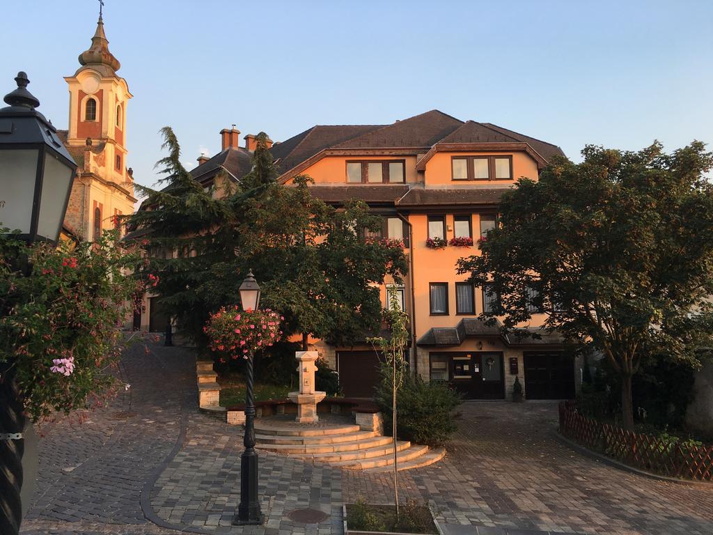 Bellevue Vendeghaz 2 Hotel Vac Bagian luar foto